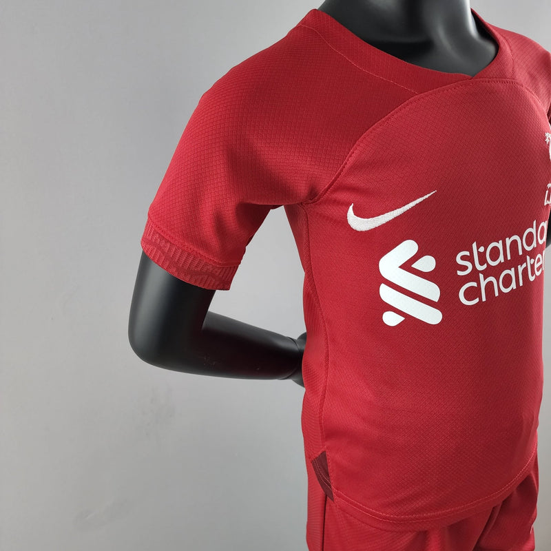 Camisa + short kids do Liverpool 22/23 1º uniforme - Boleragi Store