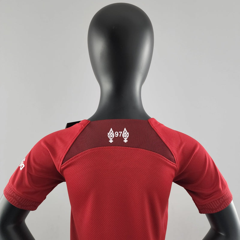 Camisa + short kids do Liverpool 22/23 1º uniforme - Boleragi Store