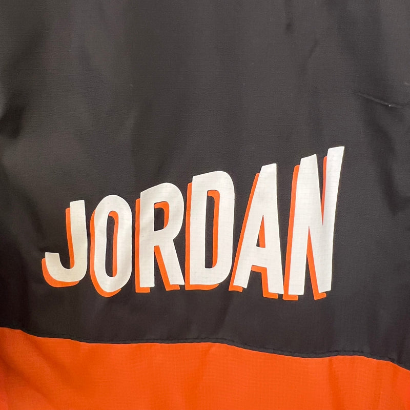 Corta vento jordan preto e laranja - Boleragi Store